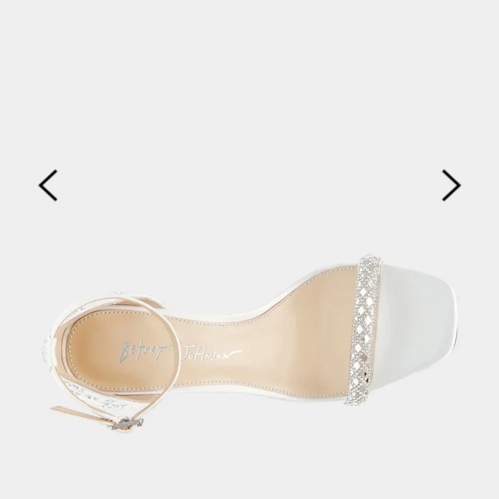 NWT Dean Heels by Betsey Johnson Originally $99, Size 8.5 - Picture 8 of 10